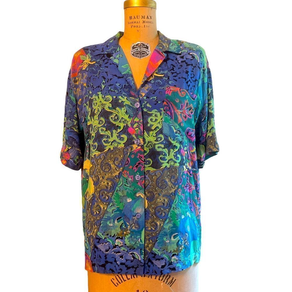 Z Cavaricci Abstract Patterned Button down shirt size medium